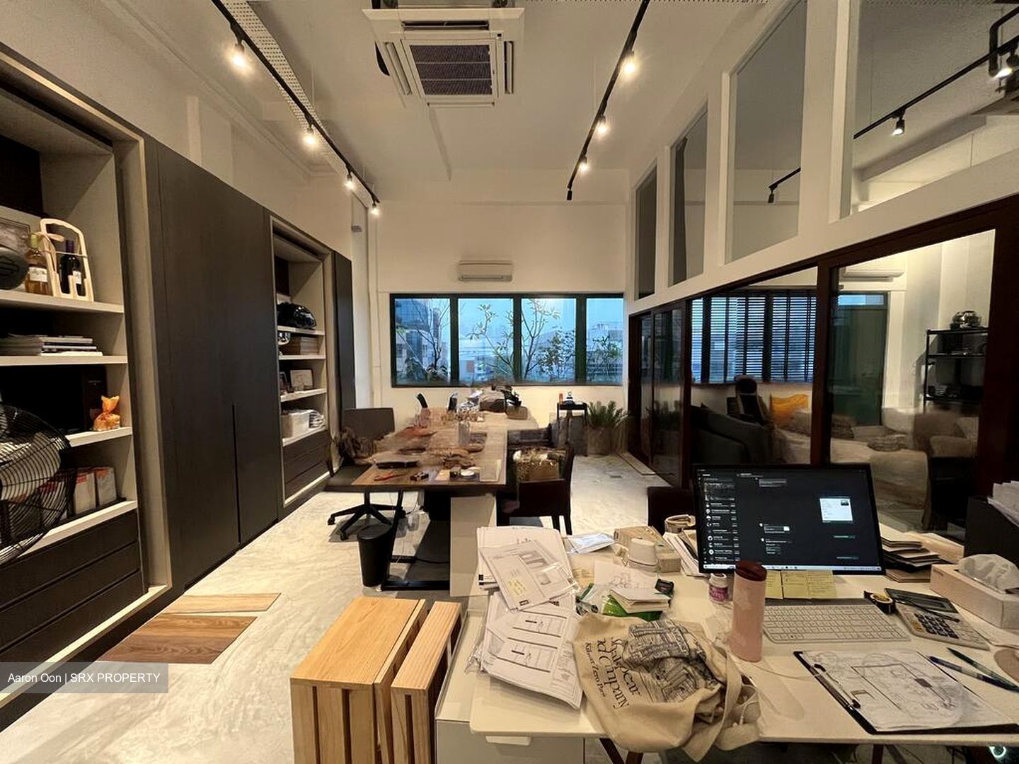 Redhill Forum (D3), Factory #464483051